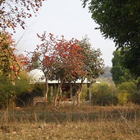 Renest Bandhavgarh Meadows Hotel Tāla Kültér fotó